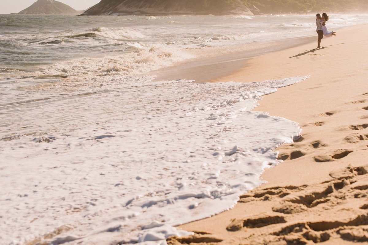 ENSAIO PRÉ WEDDING NA PRAIA DE GRUMARI BRIZA E RAYNER