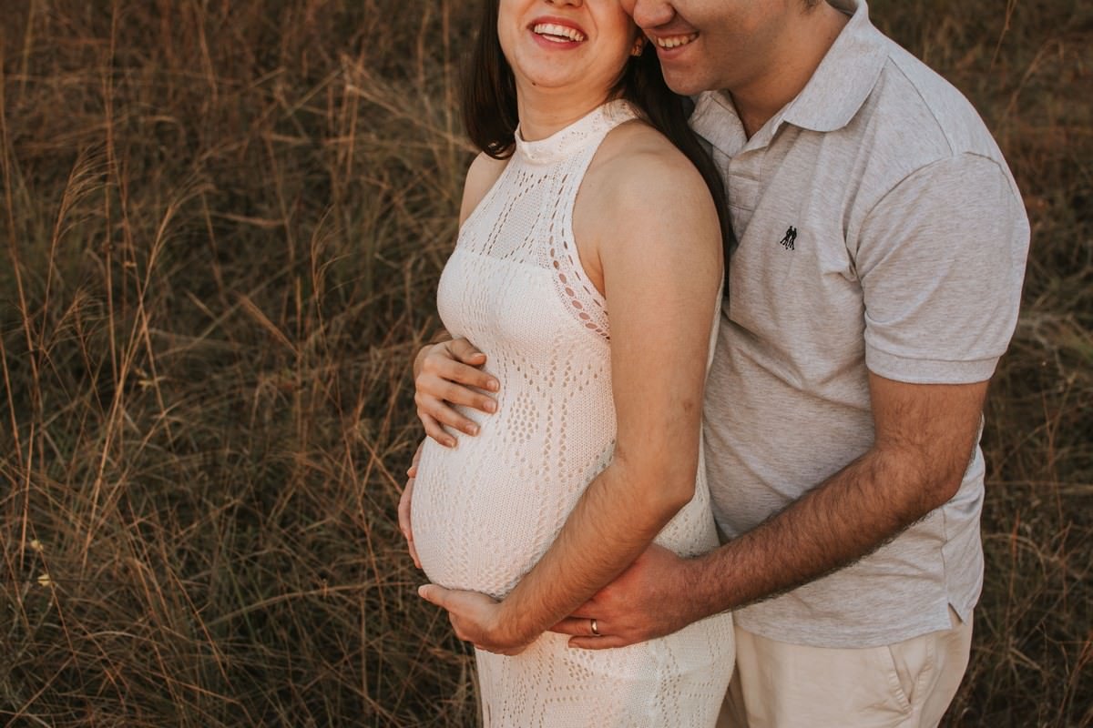 ensaio gestante no pôr-do-sol em belo horizonte fotografia de família