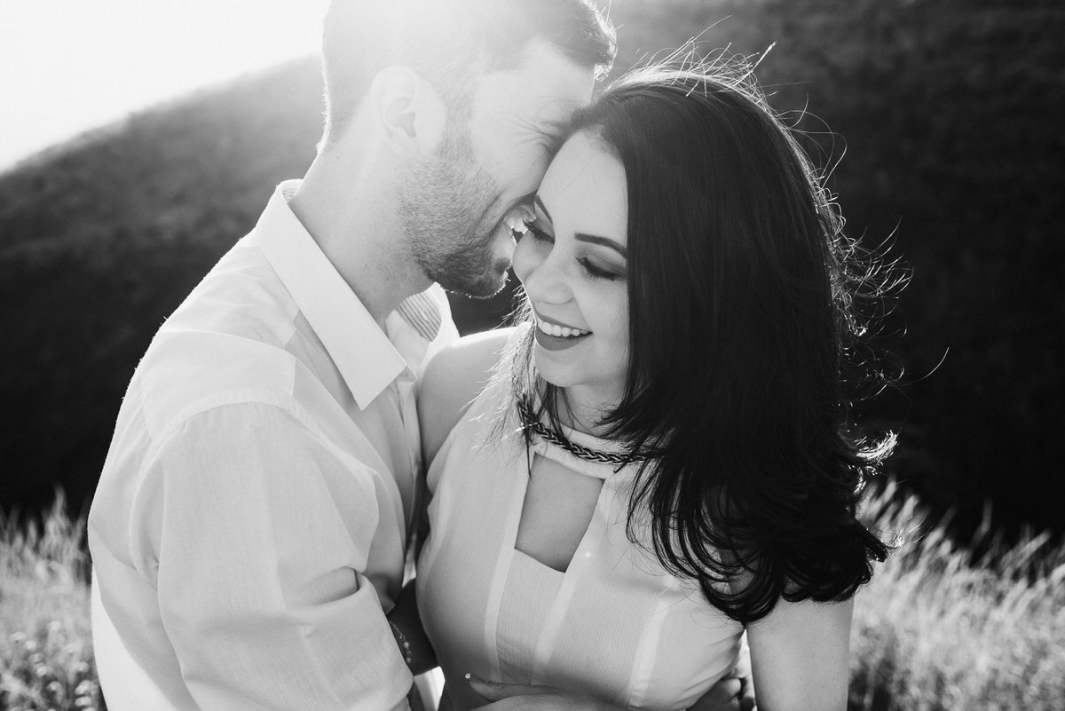 ensaio pré-wedding no pôr-do-sol em belo horizonte, fotógrafos de casamento bh