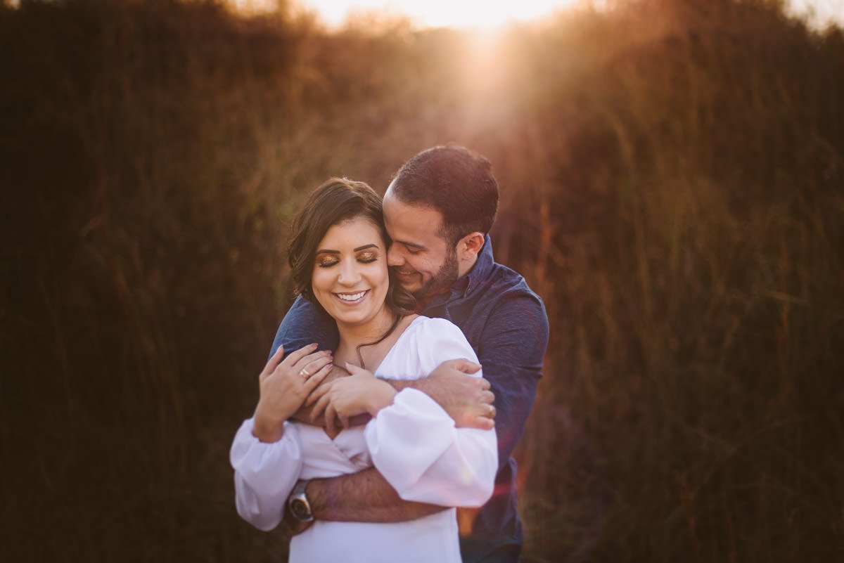 ensaio no pôr-do-sol le gras fotografia ensaio pré-casamento pré-wedding pre wedding fotógrafos de casamento bh belo horizonte