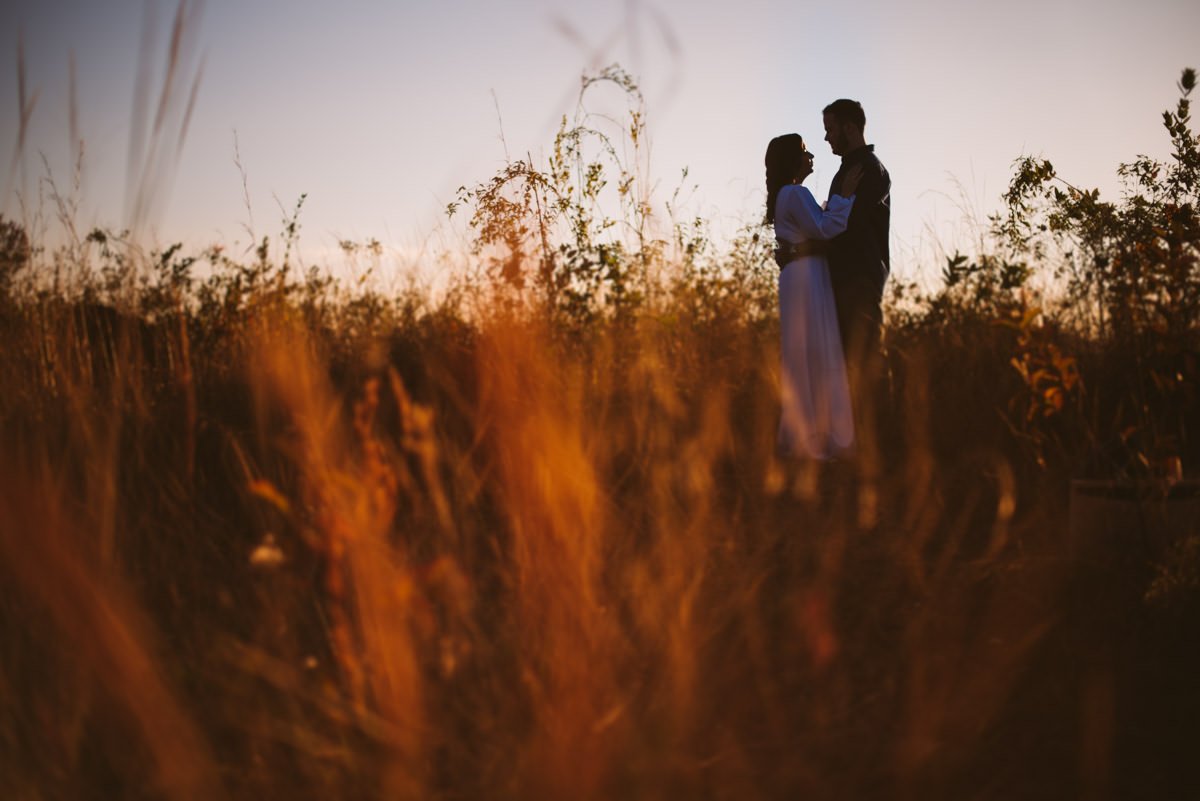 ensaio no pôr-do-sol le gras fotografia ensaio pré-casamento pré-wedding pre wedding fotógrafos de casamento bh belo horizonte