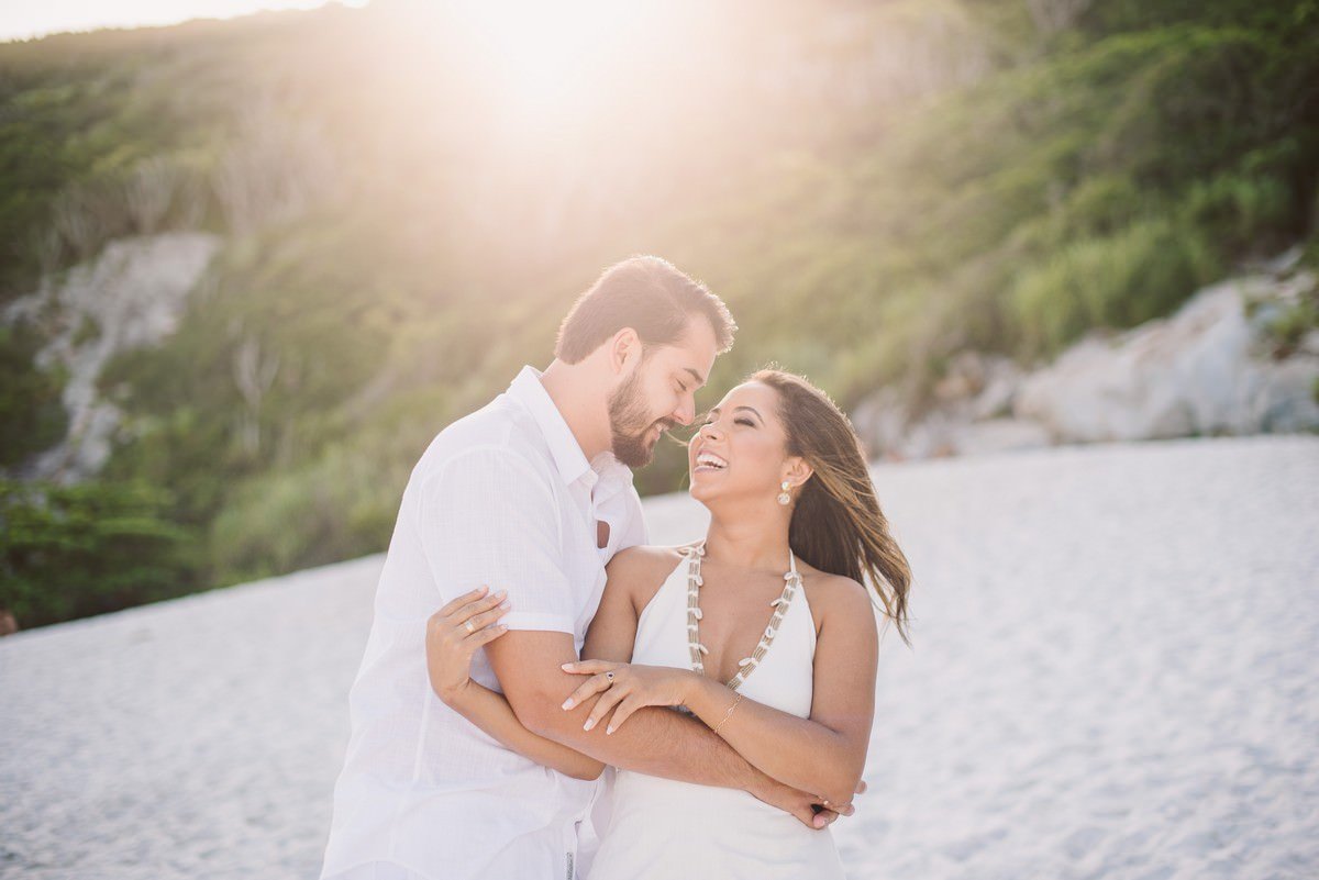 ensaio pré-wedding em arraial do cabo rj fotografia fotógrafo de casamento em bh rj mg