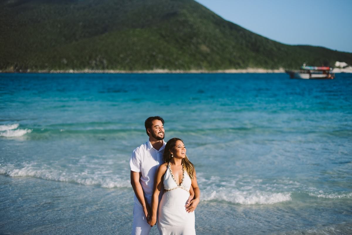 ensaio pré-wedding em arraial do cabo rj fotografia fotógrafo de casamento em bh rj mg