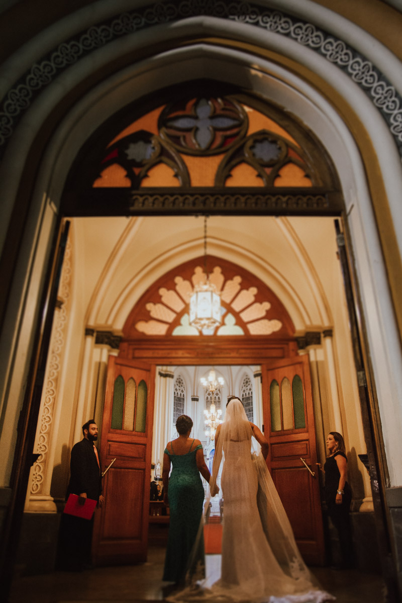 casamento na igreja de lourdes casamento clássico basílica de lourdes noturno noite belo horizonte bh le gras fotografia de casamento